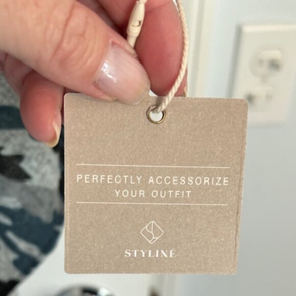 Women's Blue Black Gray Styline Camo Print Soft Knit Poncho One Size Fits Most - Picture 5 of 5